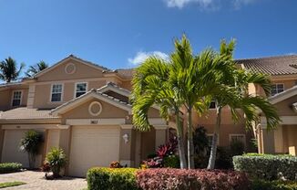 3 bedroom 2 bathroom Attached Villa In Reflection Lakes