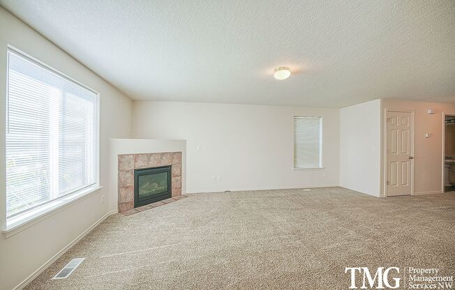 Large Beautiful 4 Bedroom Home w/ Loft & Upstairs Laundry Room!