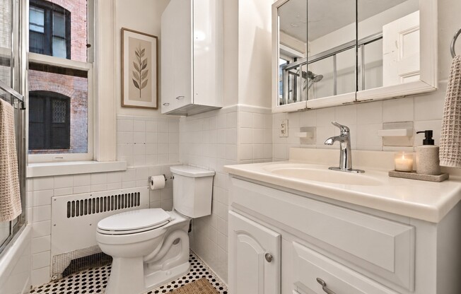 1 bed, 1 bath, 290 sqft, $2,450, Unit 3D