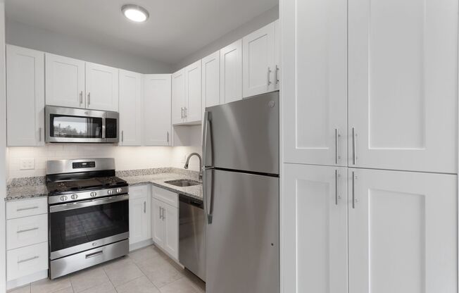 7600 North Sheridan Rd.