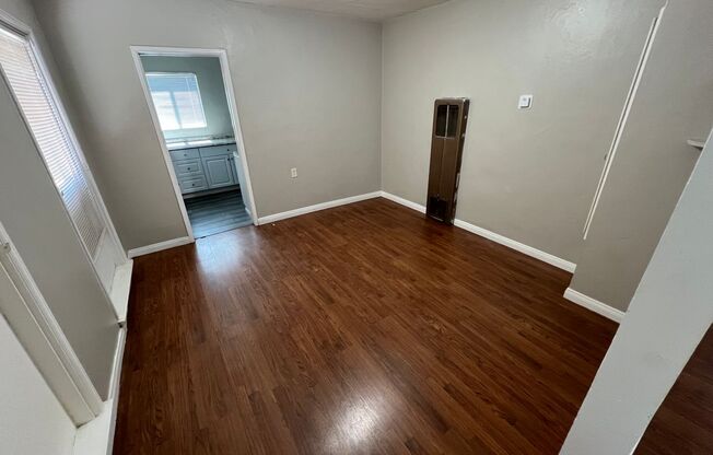 2 beds, 1 bath, $1,750, Unit 24665