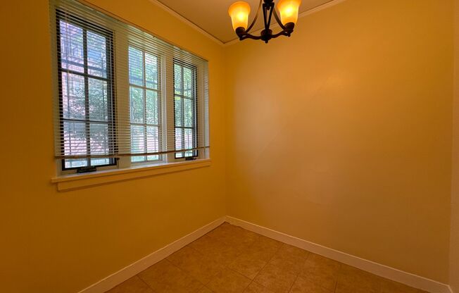 1 bed, 1 bath, 605 sqft, $1,250, Unit B-12