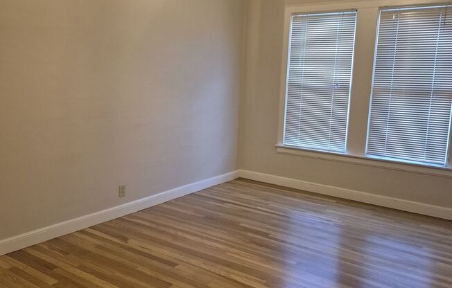 1 bed, 1 bath, $1,595, Unit 11