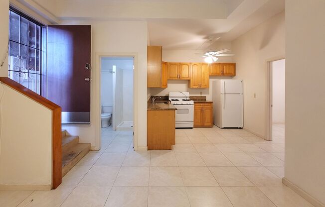 2 beds, 1 bath, 565 sqft, $1,700, Unit 110