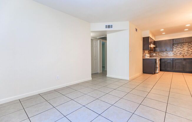 2 beds, 1 bath, 780 sqft, $1,230, Unit 1064