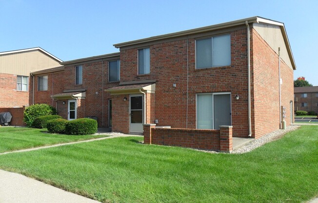 3 beds, 2.5 baths, 1,288 sqft, $1,369, Unit 04 - 410