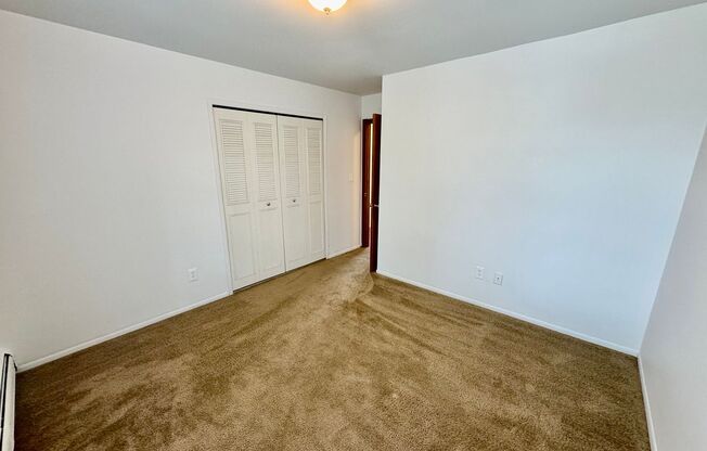 2 beds, 1 bath, 900 sqft, $1,295, Unit 4