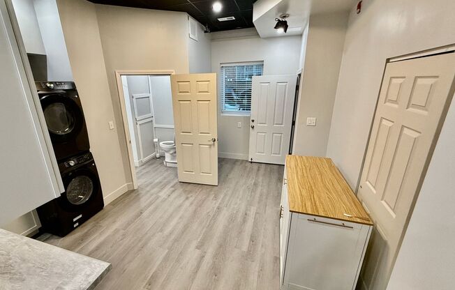 Studio, 1 bath, $1,450, Unit 1st FL