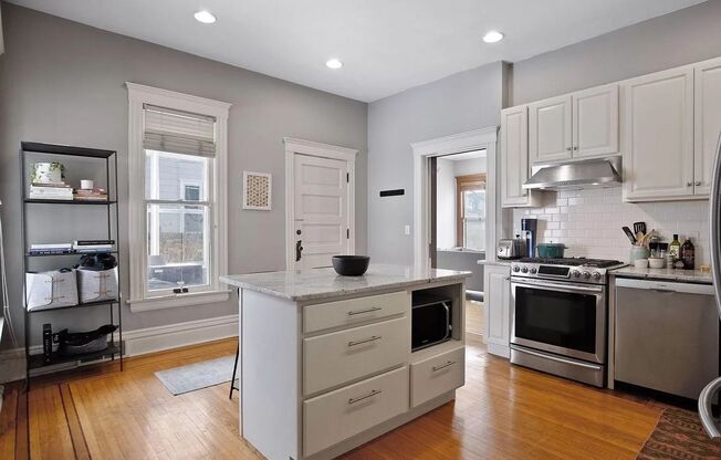 415 6th Street SE