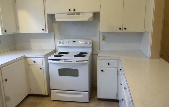 1 bed, 1 bath, 775 sqft, $995, Unit 22