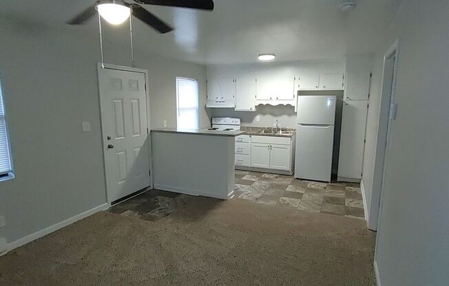 1 bed, 1 bath, 576 sqft, $715, Unit 3625-M