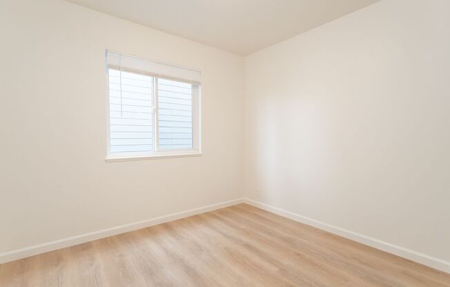 2 beds, 1 bath, $1,999, Unit F