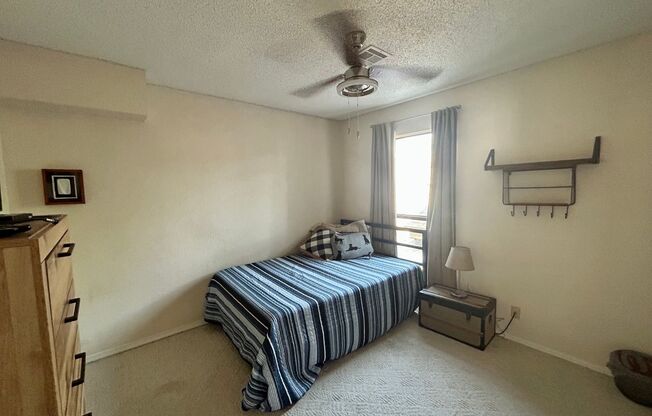 3 beds, 2.5 baths, $2,150, Unit UNIT 38