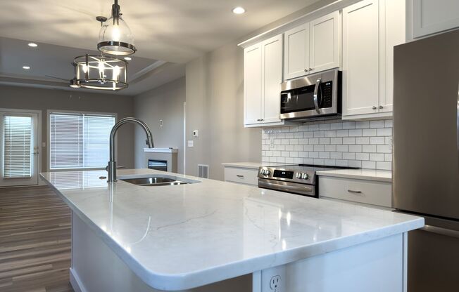 3 beds, 2 baths, 1,300 sqft, $3,399