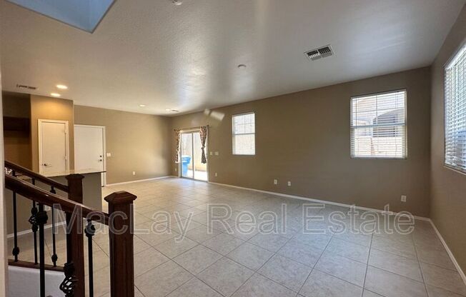 2538 N 73 DR
