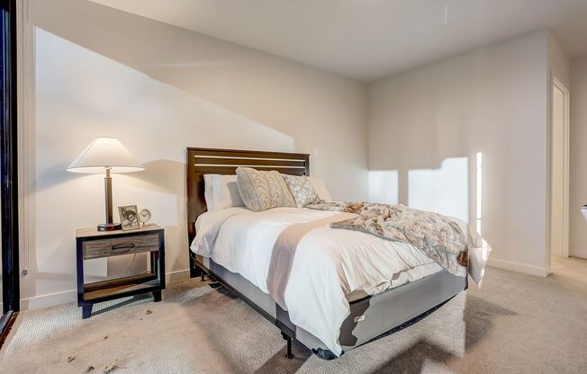 2 beds, 2 baths, 1,140 sqft, $6,195, Unit 324