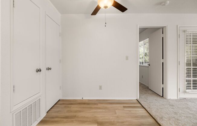 2 beds, 1 bath, 825 sqft, $1,570, Unit 50