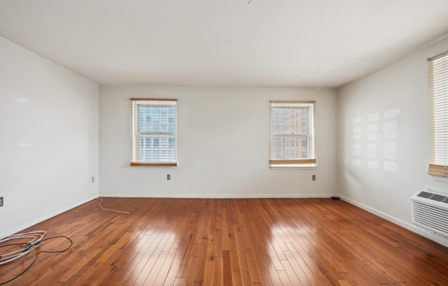 2133 Spring Garden