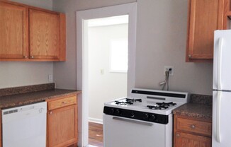 3 beds, 1 bath, $2,200