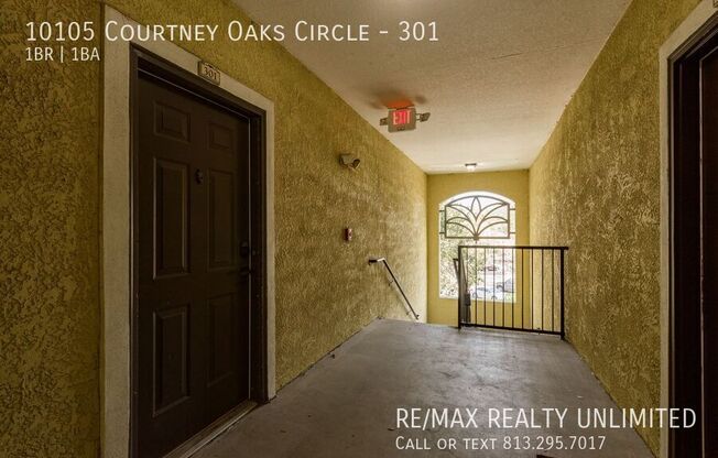 10105 COURTNEY OAKS CIR