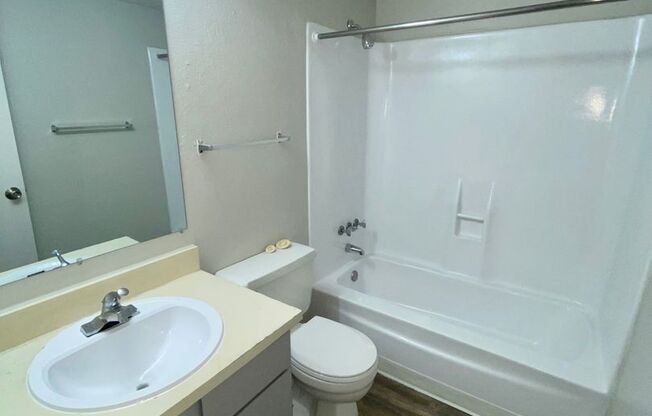 Studio, 1 bath, 445 sqft, $794, Unit 169