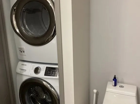 2 beds, 2 baths, $3,900, Unit 6