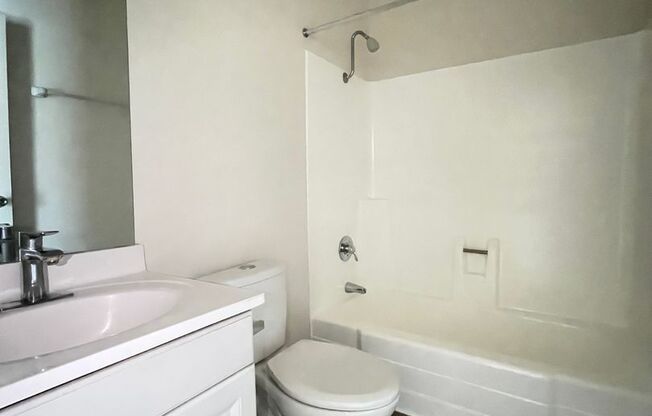 2 beds, 1 bath, 760 sqft, $1,299, Unit 256