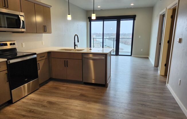 1 bed, 1 bath, 630 sqft, $1,350, Unit 402