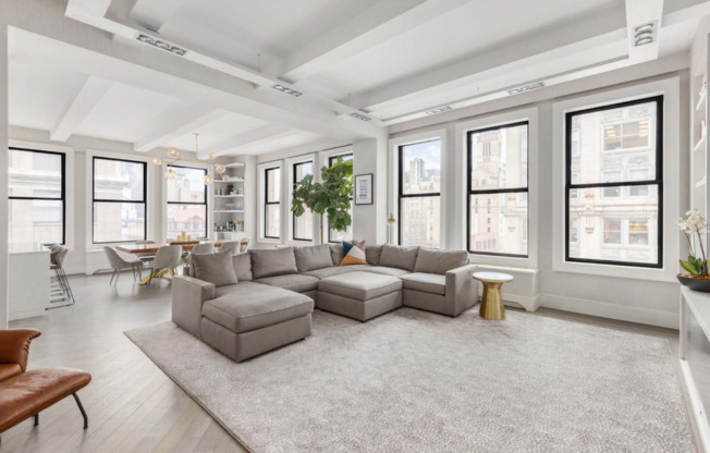 260 PARK AVE S