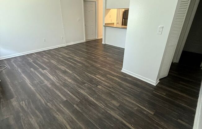 Studio, 1 bath, 410 sqft, $1,100, Unit 4805M-1