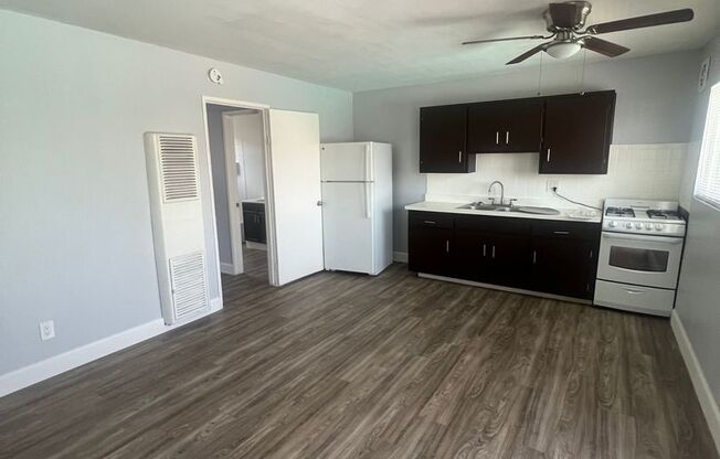 1 bed, 1 bath, 600 sqft, $1,850, Unit Flower Apartments