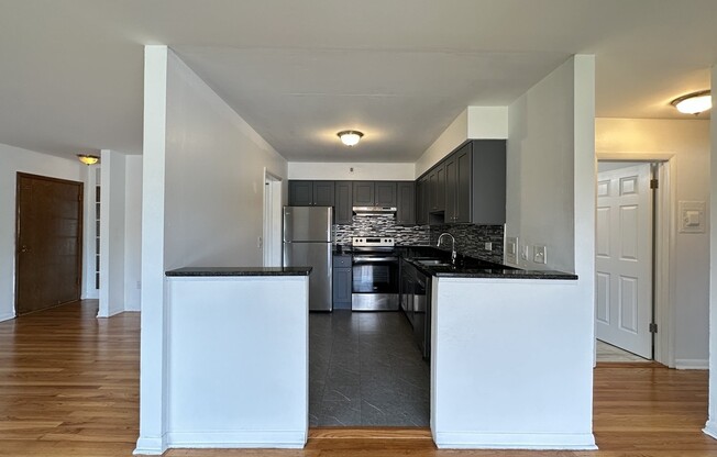 1651 653 OAKWOOD