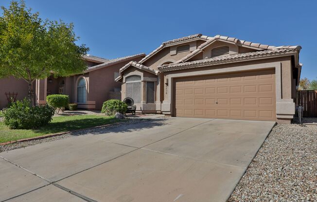 Charming three bed two bath - North Phoenix