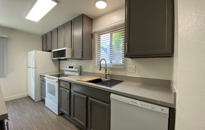 1 bed, 1 bath, 770 sqft, $2,600, Unit K-136