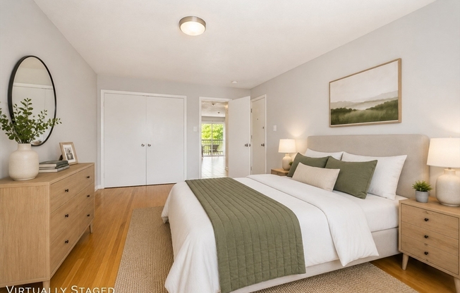 2 beds, 2 baths, 978 sqft, $2,900, Unit 5