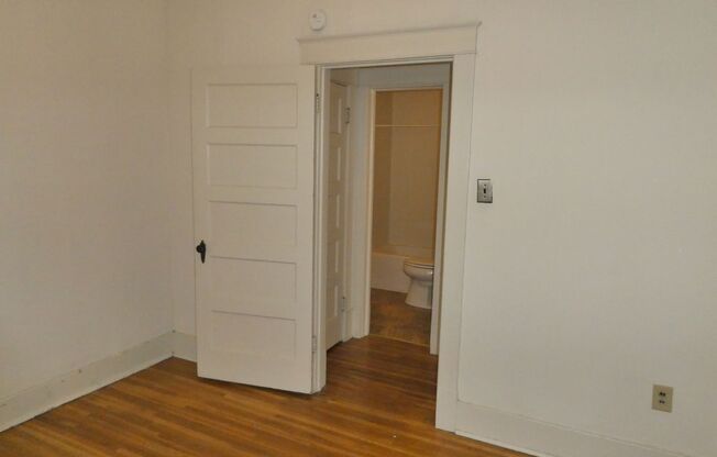 1 bed, 1 bath, $680, Unit Apt 101