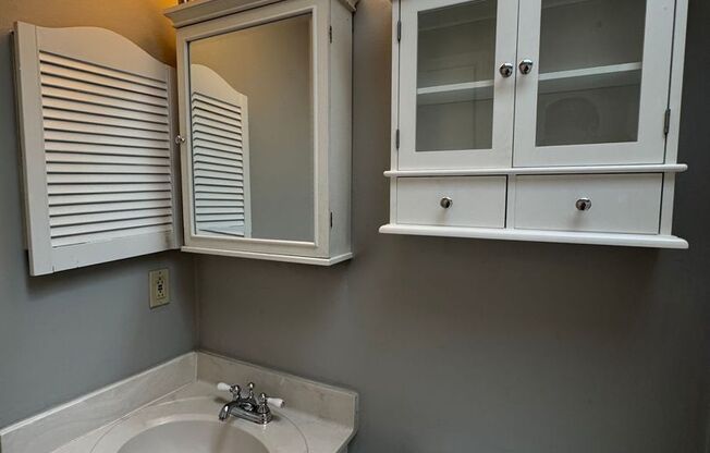 Charming Waterfront Townhouse in Virginia Beach "ASK ABOUT OUR ZERO DEPOSIT"