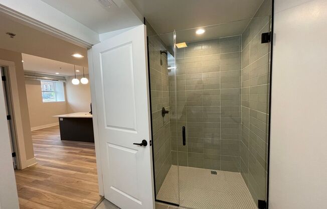 1 bed, 1 bath, 693 sqft, $1,999, Unit 104