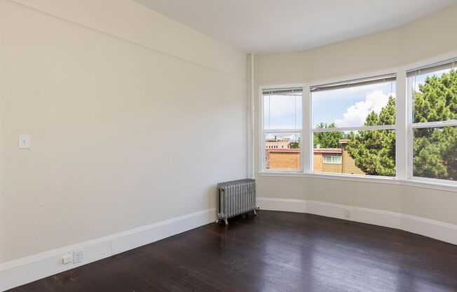 1 bed, 1 bath, 581 sqft, $1,895, Unit 303