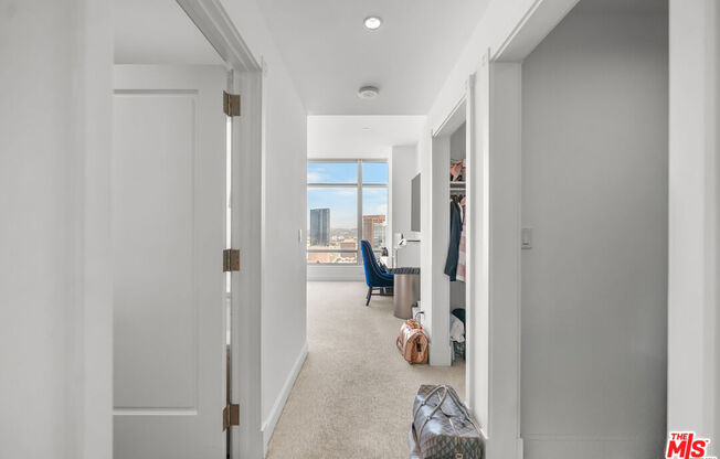 2 beds, 3 baths, 1,700 sqft, $9,500, Unit 37K