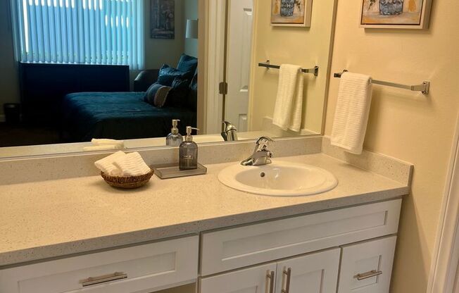 2 beds, 2 baths, 950 sqft, $4,000, Unit 509