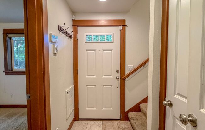 Gorgeous 3bd/2.5bth Central District Townhome, $3500/mo.