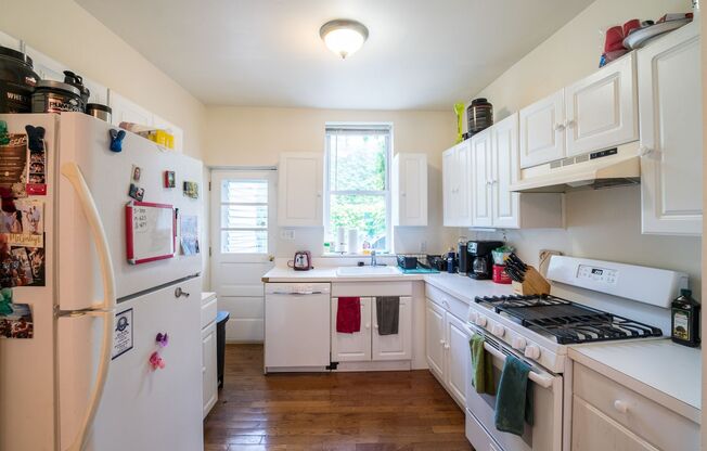 Three Bed Pennsport Apartment