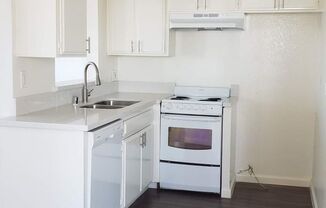 Studio, 1 bath, 450 sqft, $1,495, Unit 18