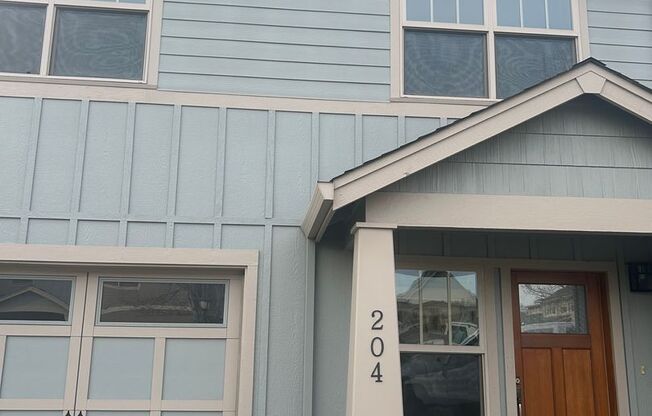 2 Bedroom 1.5 Bath Townhouse