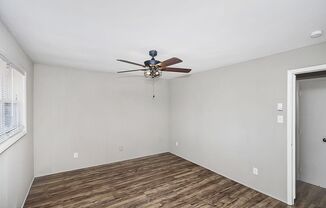 2 beds, 1 bath, 900 sqft, $1,295, Unit 2726