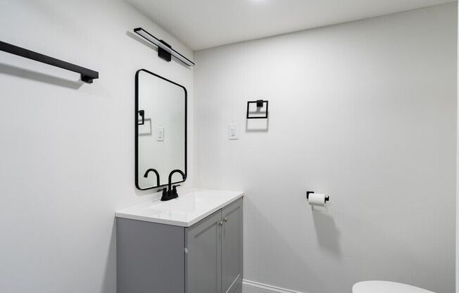 Bathroom-Renovated (1BD, 1BA 500SF)