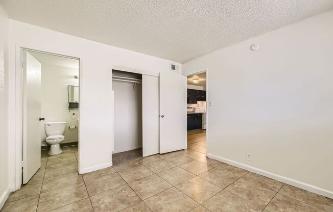 1 bed, 1 bath, $925, Unit Unit 4