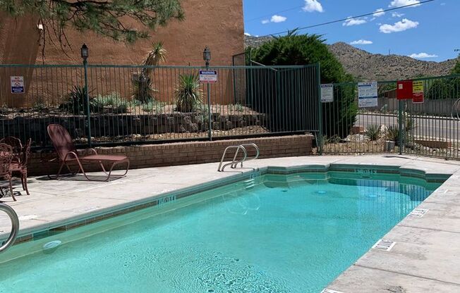 1 bed, 1 bath, 650 sqft, $950, Unit 415