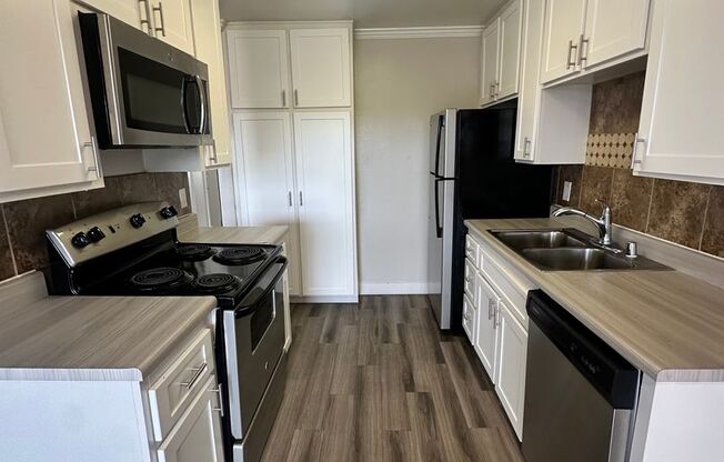 2 beds, 2 baths, 1,015 sqft, $2,795, Unit 240
